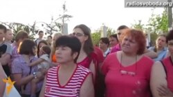 На 12-му кілометрі Одеської траси місцеві мешканці вийшли перекривати дорогу