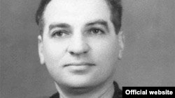 Віце-адмірал Володимир Пилипенко (фото з сайту http://flot.com/publications/books/shelf/motherlandsons/70.htm)