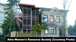 Социальное жилье в Канаде, возведенное из грузовых контейнеров. 31 ноября 2011 года.