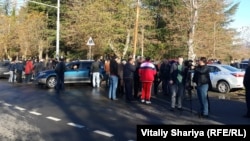 Жители сухумского района Маяк протестуют против мусорной свалки