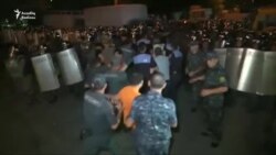 Yerevanda polislə etirazçılar arasında toqquşma