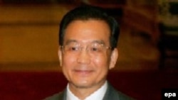 بر اساس بيانيه ای که از سوی خبرگزاری دولتی چين منتشر شد، اين حکم که به امضای ون جيا باو، نخست وزير چين رسيده است.