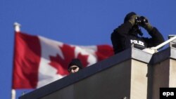 Едимая и неделимая страна кленового сиропа и резиновой шайбы. По крайне мере, еще какое-то время