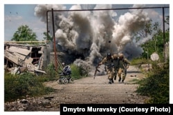 Постановочное фото из зоны АТО, поданное как фото в боевых условиях