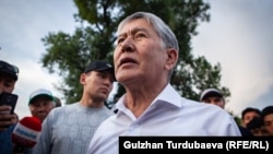 Алмазбек Атамбаев.