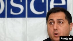 Մարդու իրավունքների պաշտպան Արմեն Հարությունյանը ներկայացնում է արտահերթ զեկույցը