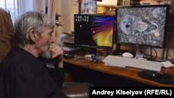 Юрій Дмитрієв за роботою (архівне фото)