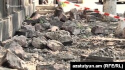 Частичное обрушение здания на проспекте Аршакуняц в Ереване, 16 июля 2018 г.