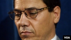 عبدالفتاح سلطانی شهریورماه ۱۳۹۰ به ۱۳ سال زندان محکوم شد.