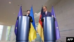 За повідомленням, канцлер Німеччини наголосив на очікуваннях німецького уряду, що Україна буде «рішуче боротися з корупцією і продовжувати реформи, зокрема у сфері верховенства права» (фото архівне)