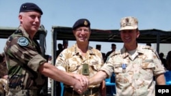 ژنرال فرانسوی فرانک لبوت و ژنرال ديويد ريچاردز در افغانستان