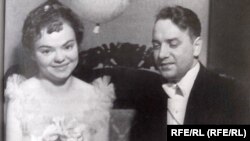 Галина Зенец и Владимир Петров на балу в Латвийском университете