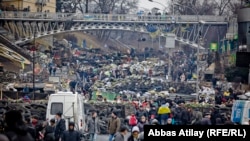 Евромайданга чыккан активисттер. 23-февраль, 2014-жыл