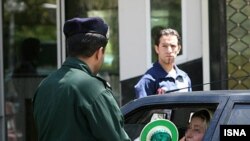 دور جديد طرح امنیت اجتماعی در هفته های اخير با عنوان«طرح مبارزه با بدحجابی زمستانی» از سوی نيروی انتظامی به اجرا در آمده است