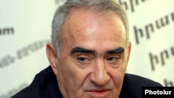 Armenia -- Galust Sahakian, a deputy chairman of the ruling Republican Party, at a news conference.