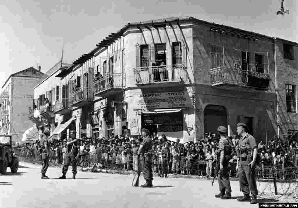 В результаті Ізраїль завдав арабам низку поразок і захопив значну частину територій. Араби перейшли до переговорів, й уклали угоди про перемир&rsquo;я. Проте, вони мали тимчасовий характер і остаточно не регулювали територіальні питання. Пізніше бойові зіткнення між арабською коаліцією та ізраїльтянами продовжилися і тривають й до нинішнього дня