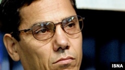 عبدالفتاح سلطانی؛ عضو مؤسس کانون مدافعان حقوق بشر