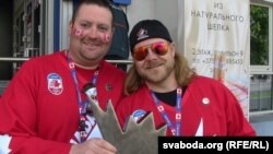 Заўзятары з Канады Скоці і Джымі