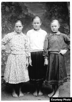 Маладыя паляшучкі. З архіву фатографа Аляксея Мінюка