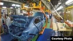یکی از خطوط تولید شرکت خودروسازی سایپا