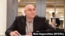 Паата Давитая возглавлял парламентскую временную комиссю по расследованию августовских событий в 2009 году