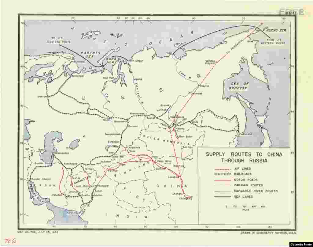 Один из экспонатов фотовыставки &laquo;Одна победа&raquo;, организованной посольством США. Рассекреченная карта, на которой показаны маршруты поставок по ленд-лизу через территорию Ирана, Афганистана и Советского Союза, включая Казахскую ССР, в Китай. 25 июля 1942 года. Фото из Национального управления архивов и документации США.