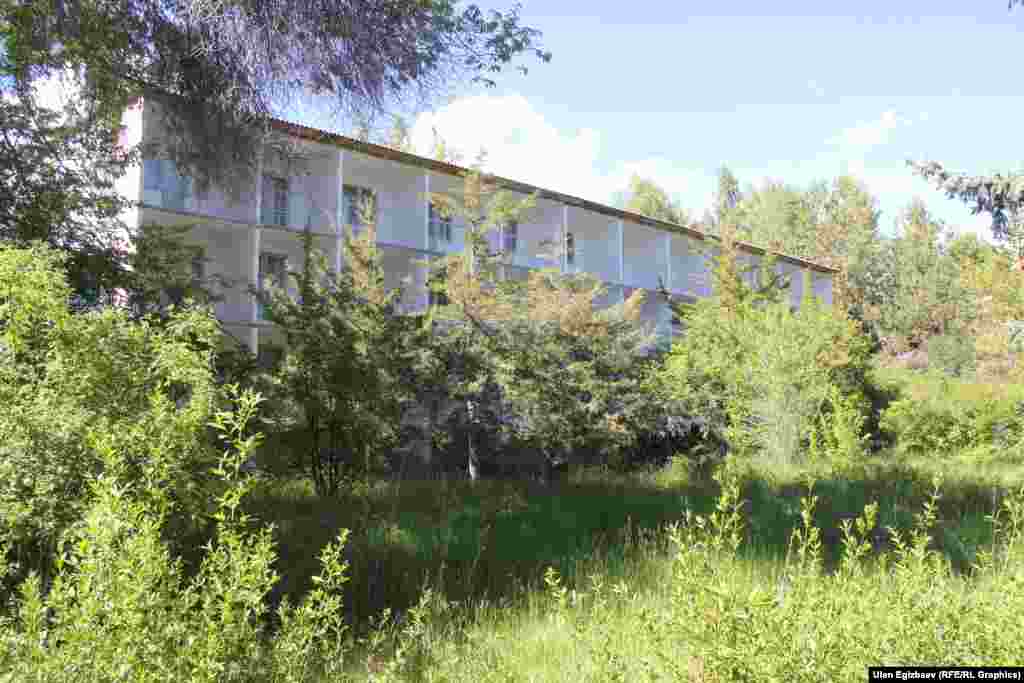 Парламент депутаттарынын эс алуу жайы - &quot;Алтын-Көл&quot;.