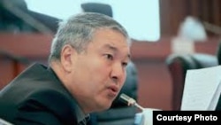 Акылбек Султанов