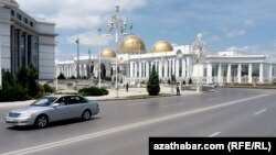 Aşgabat şäheri. Arhiwden alnan surat