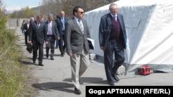 Традиционно во встрече в рамках МПРИ приняли участие грузинская и югоосетинская делегации, а также представители миссии наблюдателей ЕС и других международных организаций