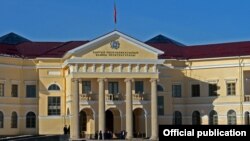 Башкы прокуратуранын имараты.