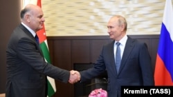 Аслан Бжания в очередной раз пригласил Владимира Путина в Абхазию