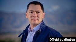 Омурбек Бабанов.