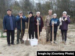 Удзельнікі акцыі ў Асарэвічах. Фота газэты «Маяк Палесься», 6 лістапада 2025