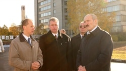 Жогорку Технологиялар паркынын мурдагы жетекчиси Валерий Цепкало жана Беларустун президенти Александр Лукашенко. Минск. 25-октябрь, 2015-жыл.