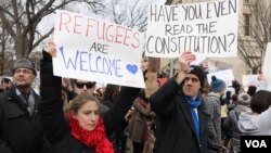 تظاهرات مقابل کاخ سفید علیه فرمان مهاجرتی (عکس از آرشیو)