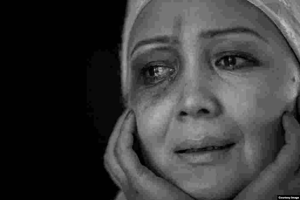 Үй-бүлөдөгү зомбулук аялдын жан дүйнөсүнө эле эмес, ортодогу балдарга да оор психологиялык сокку урат.&nbsp;