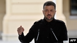 Під час пресконференції в Париіжі Володимир Зеленський згадав про можливості оборонної промисловості Європи, назвавши їх недостатніми