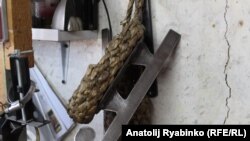 В мастерской Василия Слонова