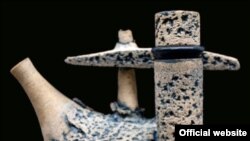 В эти дни в Тбилиси в галерее «Бая» проходит пятая по счету персональная выставка грузинского художника-керамиста Гиоргия Пачкория