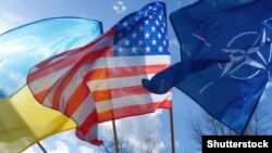 ԱՄՆ-ի, ՆԱՏՕ-ի և Ուկրաինայի դրոշները, արխիվ