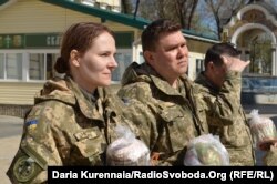 Військовослужбовці, які отримали перші паски