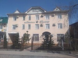 Гостиница в Сузакском районе, где произошла поножовщина. 15 февраля 2020 г.