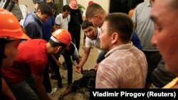 Оглядачі припускають, що ситуація, яка склалася, не принесе користі жодній зі сторін протистояння