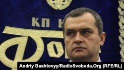 Після перемоги Революції Гідності Віталій Захарченко втік до Росії, де став «активним учасником інформаційної війни проти України», повідомляє Мін’юст (фото 2012 року)