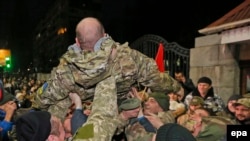 Украиналык "Айдар" батальонунун жоокерлери. 2015