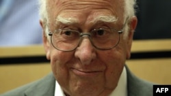 پیتر هیگز، فیزیکدان بریتانیایی