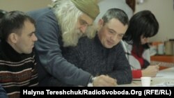 Лев Скоп (в центрі) та Олександр Кузмінов (праворуч)