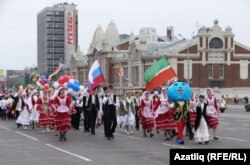 Шәһәр урамнары буйлап Cабантуй узачак паркка бару