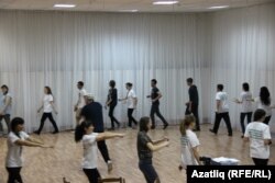 Азат Зарипов сәхнә осталыгы буенча остаханә үткәрә